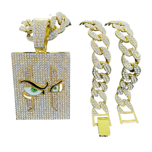 Collier pendentif personnalisé <span class=keywords><strong>Chucky</strong></span> en acier inoxydable, breloque poupée d'horreur, bijoux d'Halloween pour hommes, vente en gros - Product Image 1