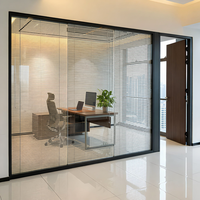 Stores motorisés modulaires en verre de 120 mm pour tours de bureaux commerciaux et écoles