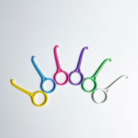 Outil de retrait pour gouttières d'alignement dentaire invisibles et dispositifs de rétention orthodontiques