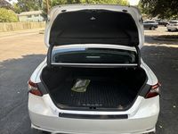 Coche usado eléctrico Toyota Camry XSE 2023 con asientos de cuero con techo solar panorámico y dirección izquierda fabricado en Japón