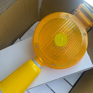 Năng lượng mặt trời <span class=keywords><strong>LED</strong></span> Cảnh Báo Giao Thông Nhấp Nháy Đèn Barricade ánh sáng Cho An Toàn Đường Bộ - Product Image 3