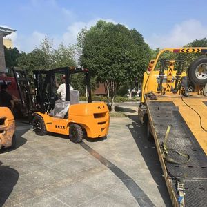 <strong>Used</strong> Diesel <strong>Forklift</strong> Hangzhou A35Z 3.5 <strong>Ton</strong> Multifunctional High Efficiency <strong>Forklift</strong> in Good Condition for Retail Use - Product Image 3