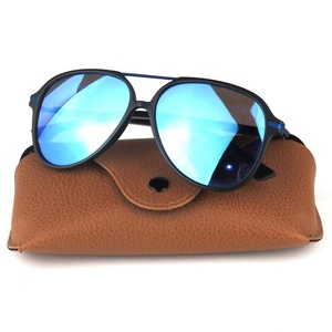 2020 nuevo diseño ligero de logotipo personalizado azul de los hombres gafas de sol polarizadas - Product Image 6
