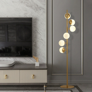 Lampadaire de salon de luxe en cuivre massif de style postmoderne, à placer près du canapé, modèle design, pour chambre ou bureau. - Product Image 2