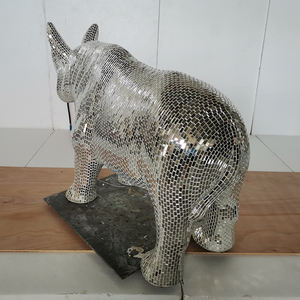 Personnalisé ODM/OEM Centres commerciaux Expositions Décor Hôtels Espaces Publics Affichage Grand Rhinocéros Art Statue Argent Mosaïque Rhino <span class=keywords><strong>Sculpture</strong></span> - Product Image 5