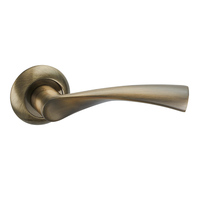 Poignées de porte intérieures en aluminium courbées, design moderne standard européen, sur mesure OEM, Wenzhou MVM, pour portes en bois.