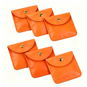 Sacchetto in Velluto Morbido Riciclabile Personalizzabile con Chiusura a Bottone 8x8cm con Opzione di Stampa per Confezioni di <span class=keywords><strong>Orologi</strong></span> e Bracciali - Product Image 4