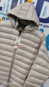 Veste d'hiver en duvet de qualité supérieure, coupe ajustée, à capuche, pour homme, style décontracté et streetwear, disponible à la vente - Product Image 3