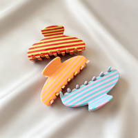 CHUJIAN Pinces à cheveux en acétate rayées couleur bonbon, pinces requin colorées et vibrantes, pinces élégantes et minimalistes à maintien solide pour femmes