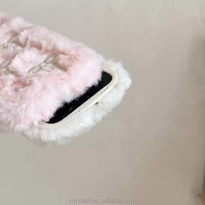 Funda de teléfono caliente invierno felpa perla arco para <span class=keywords><strong>Phone13</strong></span> 14 15 16 Pro Max funda a prueba de golpes lindo regalo de niña Original elegante - Product Image 3