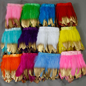 Venta barata, adornos de plumas plateadas con flecos de punta de ganso dorado en aerosol para ropa de fiesta de carnaval, decoración de encaje dorado - Product Image 1
