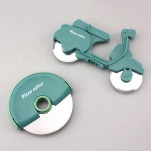 Circular Pizza Knife Roller Pie Cutter Double Wheel Metal <b>Baking</b> Non-Slip Sustainable Creative Kitchen Tools - Product Image 4