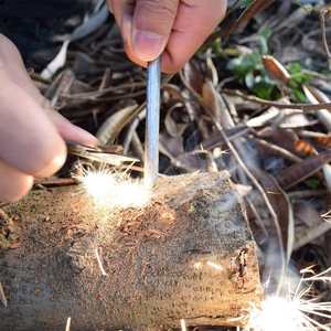 Ceppo della partita dell'asta di avviamento del fuoco della pietra focaia del magnesio con la maniglia di legno per la borsa del Opp impermeabile di alta qualità all'aperto facile sopravvivenza all'aperto - Product Image 6