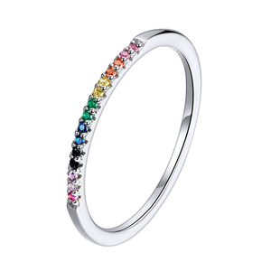 Anillo de media eternidad chapado en plata 925 con circonita cúbica de arcoíris degradado, delicado y apilable. - Product Image 1