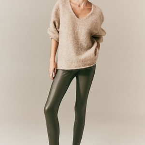 กางเกงเลกกิ้งเล่นโยคะสีดำแบบกำหนดเองสำหรับผู้หญิงสไตล์เซ็กซี่คลับวัสดุโพลีเอสเตอร์ผ้าสแปนเด็กซ์สีพื้นล้าหลังสำหรับวิ่งโยคะ - Product Image 2