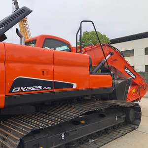 Excavatrice sur chenilles d'occasion Doosan DX225LC-9C coréenne, robuste, puissante et de haute qualité, 22,5 tonnes, moteur 154 kW, godet de 1,05 m - Product Image 1
