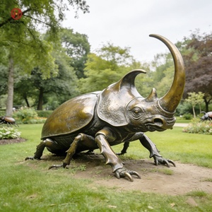 Escultura de Escarabajo Rinoceronte de Bronce Grande HADUN, Decoración Artística de Insecto Realista para Jardín, Parque y Paisajismo - Product Image 2