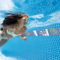 Piscine hors sol rectangulaire Intex 26770 Prism Frame Clearview avec pompe filtrante 2006 L/h, échelle, base et couverture 8418 L