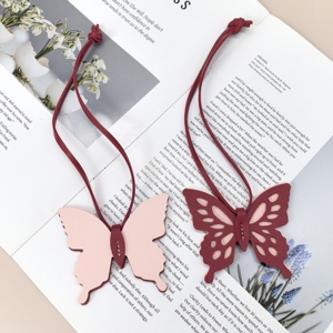 Encantadores dijes de mariposa de cuero PU para bolso, colgante decorativo, llavero portátil, regalos de bienvenida para el Día de la Madre - Product Image 3