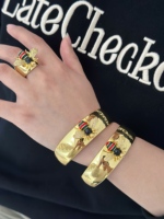 Nouveauté 2024 : Bijoux de Luxe Tendance pour Femme – Bagues et Bracelets Ouverts « Petite Abeille » Plaqué Or 18K – Bracelets Glamour et Élégants