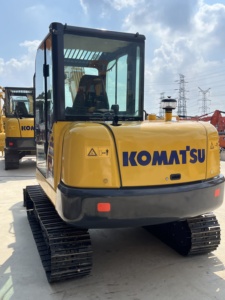 Excavatrice hydraulique utilisée de PC56-7 de KOMATSU pelle sur chenilles de 5.5 tonnes Excellent état avec le moteur et la pompe - Product Image 5