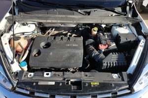 Chery Tiggo 8 1.6TGDI Elite Trim 2019 d'occasion, couleur blanche, conduite à gauche, avec caméra de recul - Product Image 6