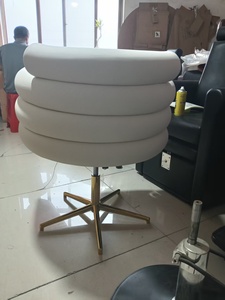Chaises de coiffure pour salon de coiffure - Chaises de salon de coiffure haut de gamme et tendance - Sièges pour permanente et coloration en salon de coiffure - Chaises de coupe de cheveux - Product Image 4