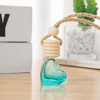 Vente en gros d'huiles essentielles d'aromathérapie personnalisées, mini désodorisant de voiture en cristal, diffuseur à clip, couvercle en bois, parfum de voiture automobile
