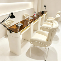 Table de manucure en verre de style crème avec prise d'aspirateur intégrée et table de manucure