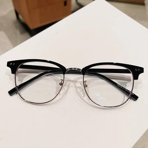 Lentes de Sol Ovalados de Media Montura para Hombre L3-2226, Lentes de PC con Protección Contra la Luz Azul y Remaches de Puntos, Origen Taizhou - Product Image 4