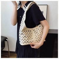 Elegante bolso de cuero para mujer, nueva moda 2025, gran oferta de Alibaba, bolso informal para axilas para mujer, bolso de hombro con remaches para mujer