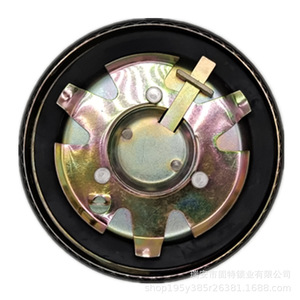 Manija de la tapa del tanque de combustible Sinotruk, hierro gris, número de pieza 13, para camiones Sinotruk - Product Image 4