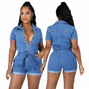 Bestseller SMR9715 Combinaison courte en jean pour femme, manches courtes, une pièce, avec ceinture, tendance été - Product Image 3