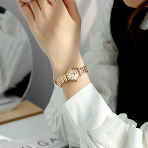 นาฬิกาข้อมือผู้หญิง ดีไซน์หรูหราสไตล์ฝรั่งเศส ขนาดเล็ก สายบาง กันน้ำ - Product Image 4