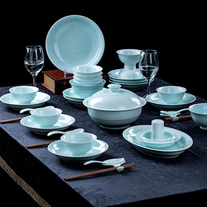 <span class=keywords><strong>Vaisselle</strong></span> en céramique de luxe sous le céladon émaillé Service de table en porcelaine <span class=keywords><strong>Vaisselle</strong></span> verte - Product Image 3