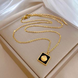 Wholesale Titanium Steel Necklace Hot Sale Fashion Gold <b>Chain</b> Choker Necklace Trendy Stylish Square Shell Necklace for Women - Product Image 5