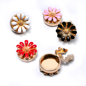 Couvre-boutons de luxe de haute qualité avec clip, processus de soudage diamant, couvre-boutons fleuris détachables pour femmes - Product Image 4