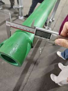 Nouveaux boxes flexibles pour vaches laitières en tuyaux PE, avec poteaux en acier galvanisé, pour un confort accru et une production laitière améliorée - Product Image 5