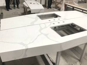 Fournisseur de comptoirs en marbre artificiel Calacatta blanc en quartz - Product Image 1