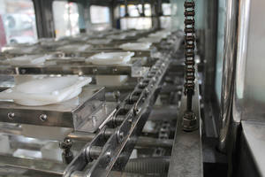 El mejor <span class=keywords><strong>precio</strong></span>, línea de producción de 5 galones/máquina de llenado de agua, fácil de operar, 600BPH, 500ml, líquido neumático para agua, alimentos químicos - Product Image 5