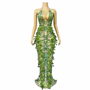 Abito da Sera Lungo con Collo Quadrato, Schiena Scoperta, Decorato con Strass e Piume, per Red Carpet e Cerimonie - Product Image 1