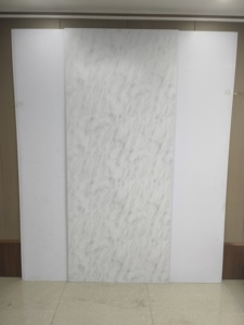 Panneau mural de douche en PVC effet marbre Carrera 1/1,2 m, qualité supérieure, imperméable, finition UV, panneau décoratif pour salle de bain - Product Image 6