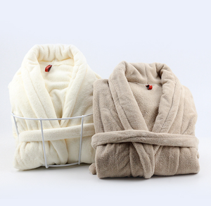 Peignoir de nuit personnalisé par le fabricant, en velours corail, polaire, à capuche, confortable, pyjama, vente en gros pour femmes - Product Image 2