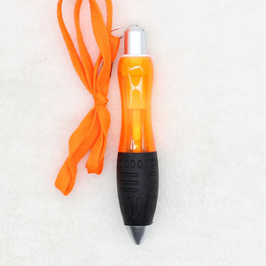Stylo bille rétractable court et robuste avec cordon et étui en cuir noir, stylo promotionnel multifonctionnel personnalisable avec logo - Product Image 3