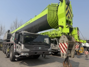 China made Zoomlion brand ZAT2200v8 year 2023 good condition 130t truck <b>Crane</b> with SAC1300t STC800t6 STC800t5 STC1000c7 <b>crane</b> - Product Image 2