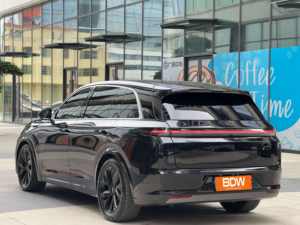 Auto Usate per Esportazione Globale 2024 Li Auto Lixiang L7 Pro SUV <span class=keywords><strong>Quasi</strong></span> Nuovo Ibrido <span class=keywords><strong>a</strong></span> Autonomia Estesa Cambio Automatico Sinistro In Promozione - Product Image 4