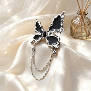 Top Selling Fashion Metal Brooch Zinc Alloy Electroplated Anti Fade Pin for Women Daily Outfits Clothing and Bag Decoration - Product Image 4