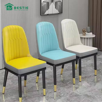 Chaises nordiques pour restaurant commercial, salle à manger moderne, ensemble de table de cuisine moderne en cuir souple de luxe, 4 chaises