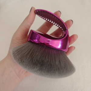 Pennello Kabuki Viola <span class=keywords><strong>per</strong></span> un Bellissimo Trucco Viso e Corpo, Ideale <span class=keywords><strong>per</strong></span> Fondotinta e <span class=keywords><strong>Contouring</strong></span> - Product Image 5