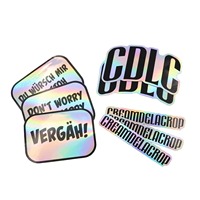 Autocollants personnalisés en vinyle holographique découpés à la forme, imperméables, irisés, avec logo, forme personnalisée pour ordinateur portable, skateboard, streetwear, emballage